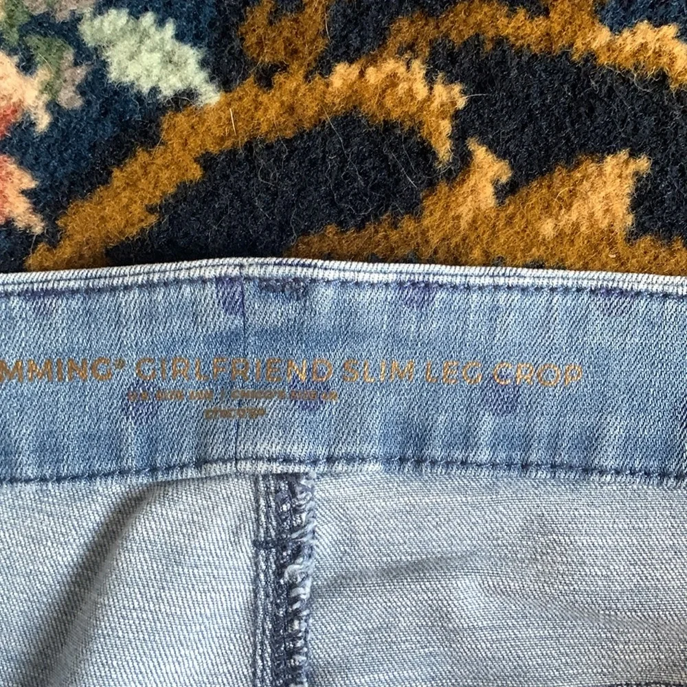 Chicos so slimming girlfriend slim leg crop- plus size. Worn a lot but‎ no flaws